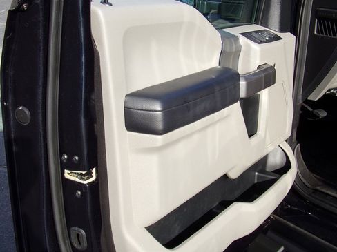 Used 2021 Ford F250 XLT w/ XLT Premium Package image 79