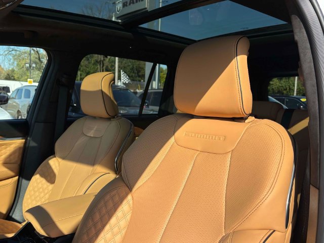 New 2027 Jeep Grand Cherokee Summit AWD/4WD image 19