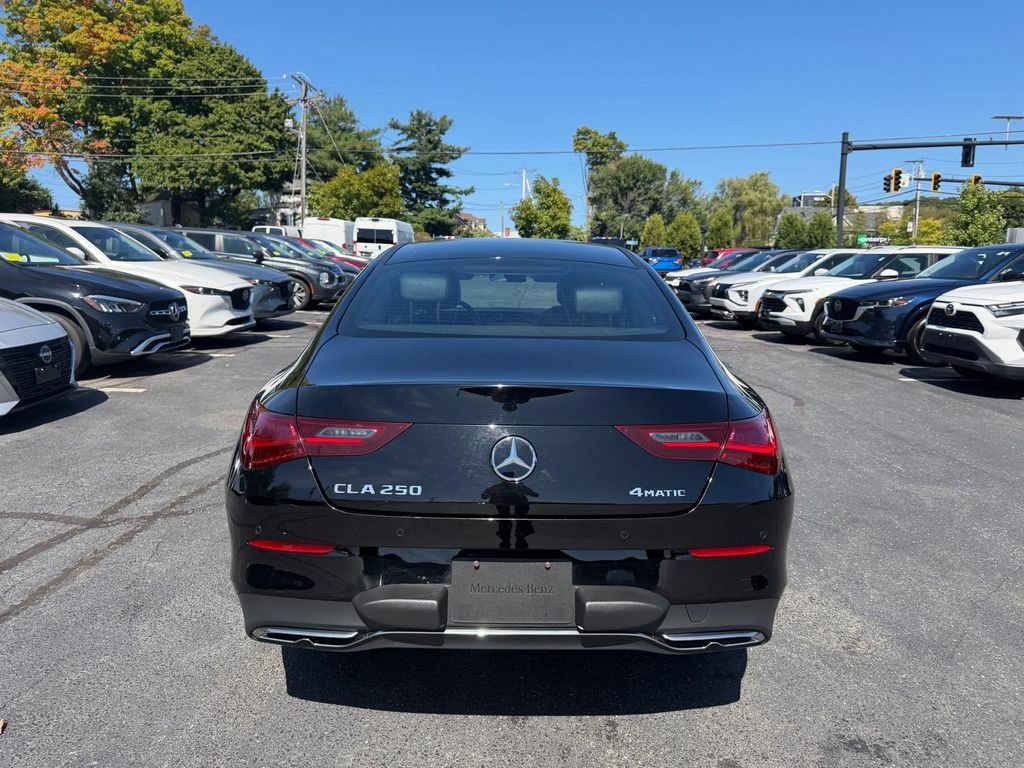 Used 2025 Mercedes-Benz CLA 250 4MATIC image 4