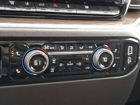 Used 2025 Chevrolet Silverado 2500 LT w/ Convenience Package image 15