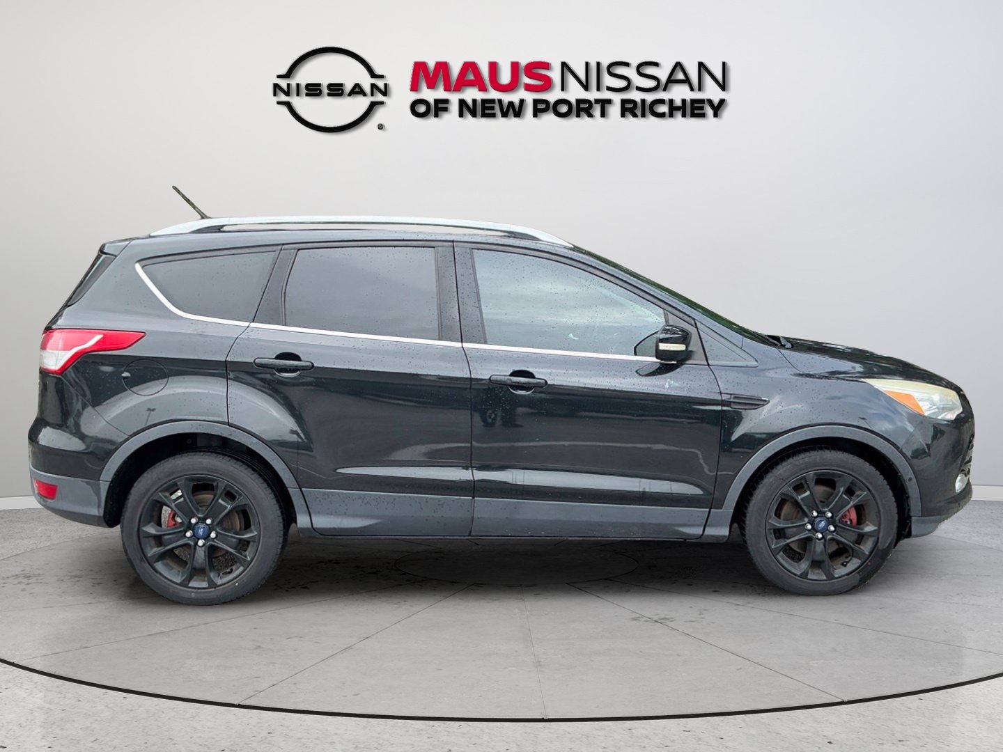 Used 2015 Ford Escape Titanium w/ Equipment Group 301A FWD image 9