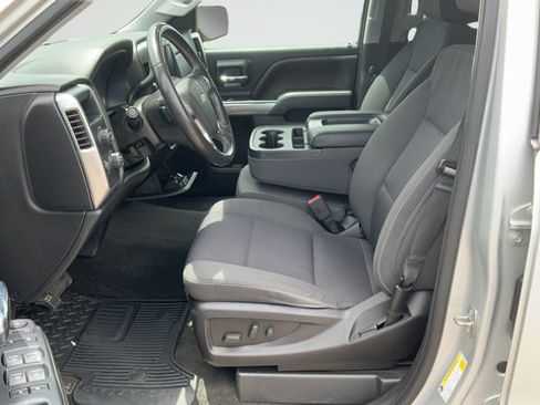 Used 2018 Chevrolet Silverado 1500 LT w/ LT Fleet Convenience Package AWD/4WD image 19