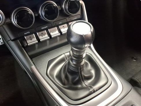 Used 2025 Toyota GR86 Premium w/ Performance Package RWD image 13