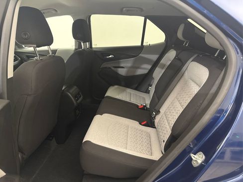 Used 2022 Chevrolet Equinox LS image 25