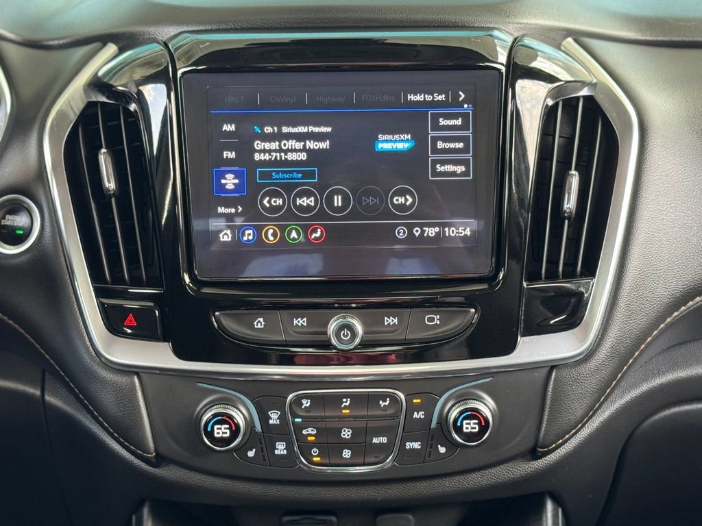 Used 2021 Chevrolet Traverse RS AWD/4WD image 23