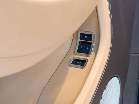 Used 2020 Bentley Continental GT V8 image 29