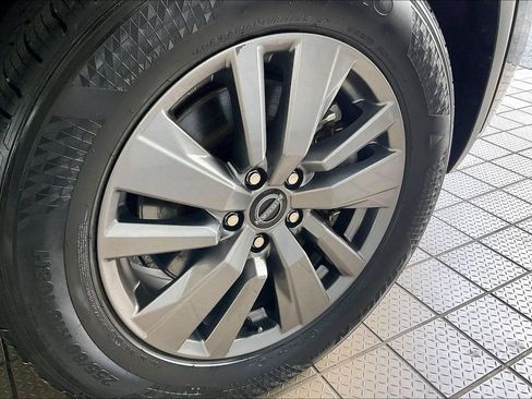 Used 2025 Nissan Pathfinder SV FWD image 34