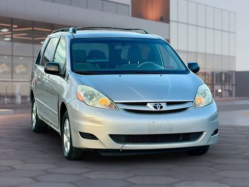 Used 2006 Toyota Sienna LE FWD image 1