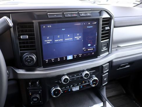 Used 2024 Ford F250 Platinum w/ FX4 Off-Road Package AWD/4WD image 34