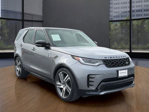 Used 2024 Land Rover Discovery Dynamic SE AWD/4WD image 10