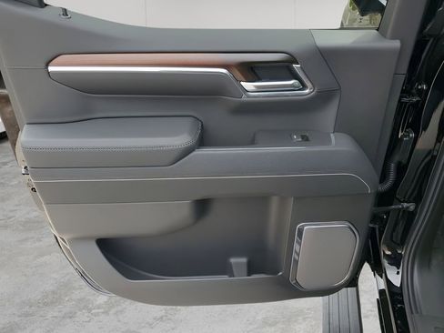 New 2026 GMC Sierra 1500 Denali w/ Denali Reserve Package image 17