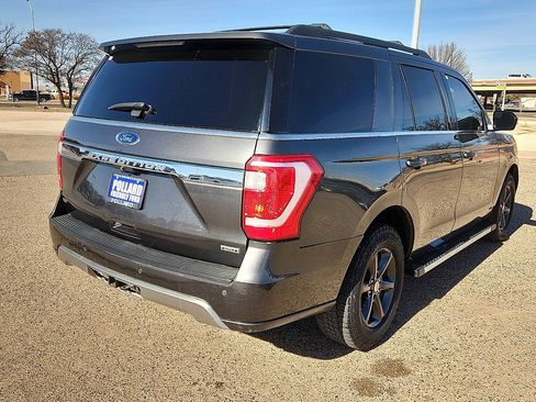 Used 2018 Ford Expedition XLT w/ Equipment Group 202A image 3
