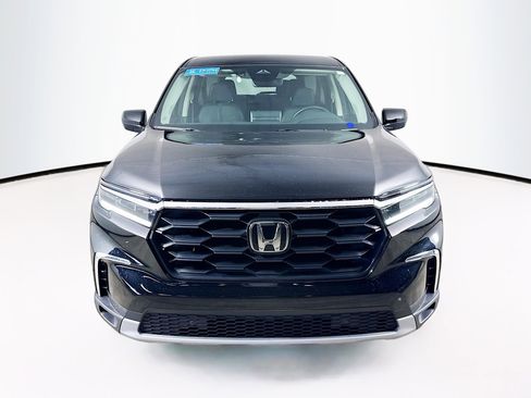 Certified 2025 Honda Pilot EX-L image 3