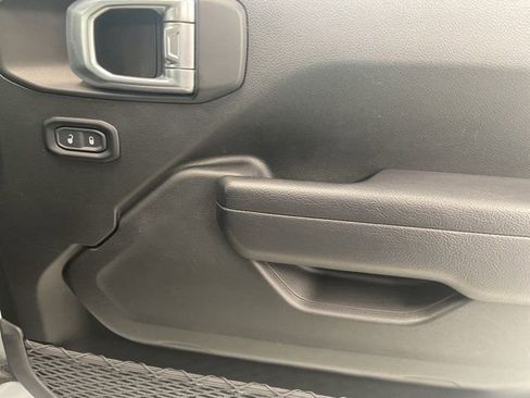 Used 2023 Jeep Wrangler Unlimited Rubicon image 26