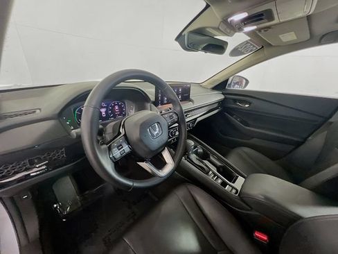 Used 2024 Honda Accord Touring image 18
