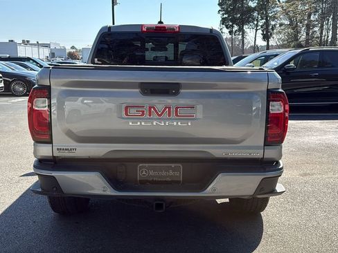 Used 2024 GMC Canyon Denali image 5