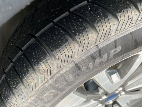 Used 2022 Ford Escape Titanium image 23