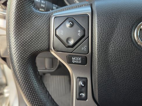 Used 2022 Toyota Tacoma SR5 w/ Technology Package AWD/4WD image 18