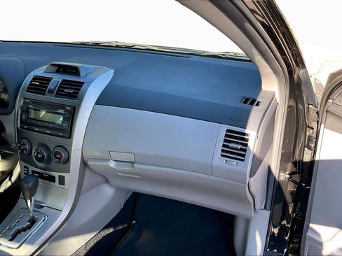 Used 2012 Toyota Corolla LE image 16