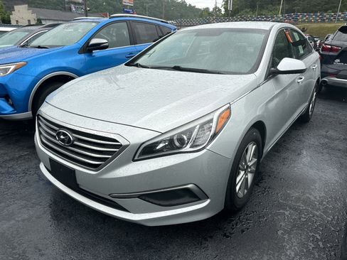 Used 2017 Hyundai Sonata SE FWD image 5
