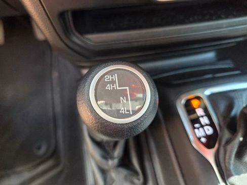 Used 2021 Jeep Gladiator Overland AWD/4WD image 31