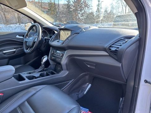 Used 2019 Ford Escape SEL image 25