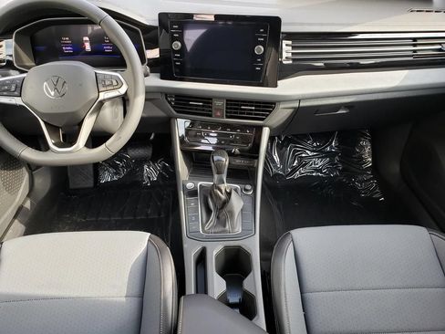 New 2026 Volkswagen Jetta SE FWD image 9