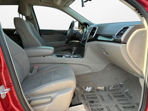Used 2011 Jeep Grand Cherokee Laredo image 21