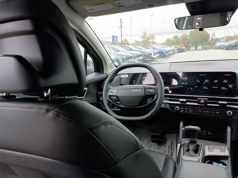 New 2026 Kia Sportage EX image 15