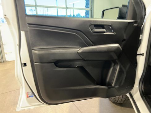Used 2025 Chevrolet Colorado Trail Boss image 26