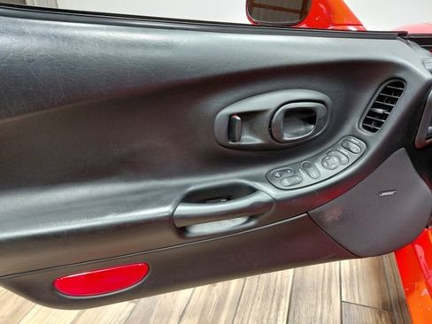 Used 2003 Chevrolet Corvette Convertible w/ Preferred Equipment Group1 image 42