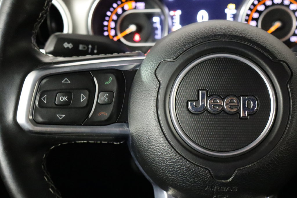 Used 2021 Jeep Wrangler Unlimited Sahara AWD/4WD image 8
