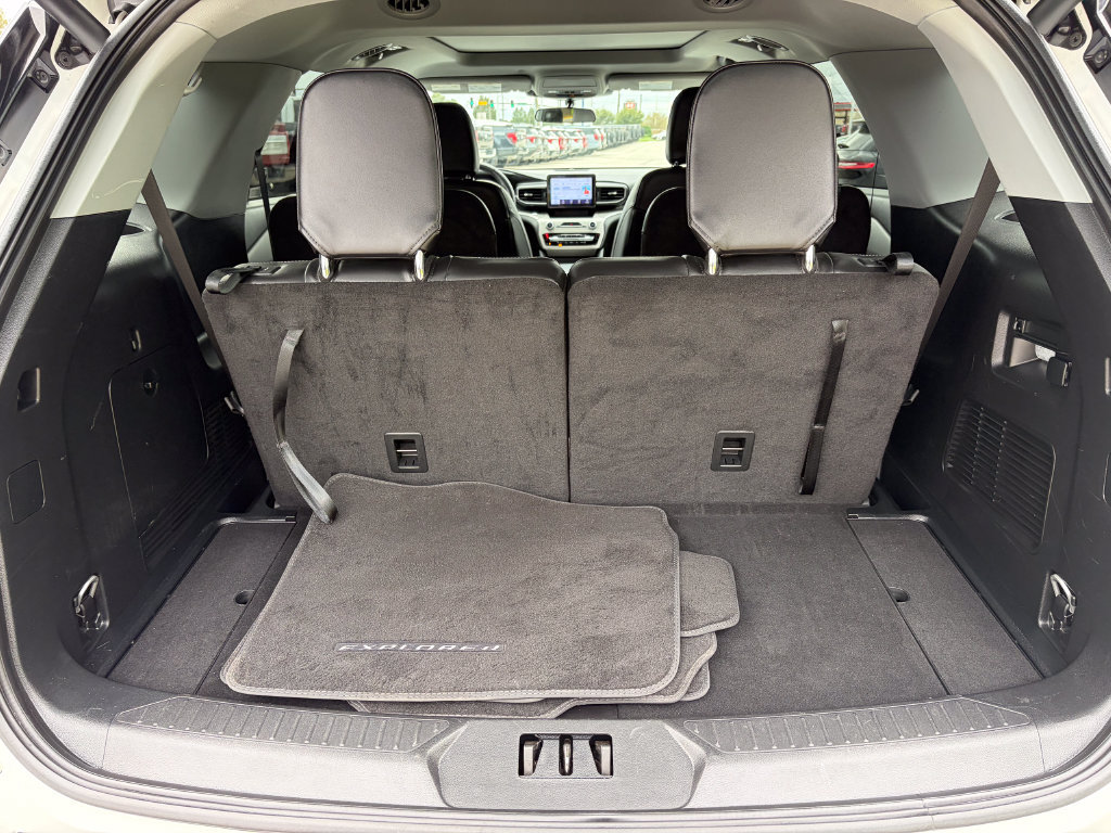 Certified 2023 Ford Explorer XLT w/ Equipment Group 202A AWD/4WD image 16