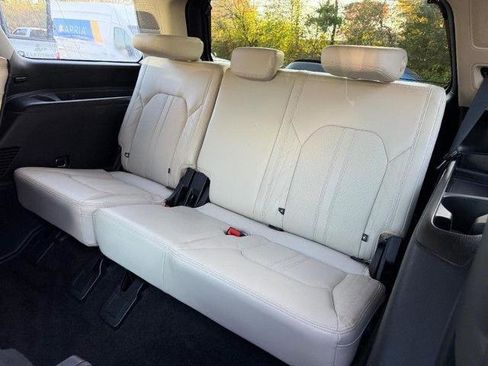 Certified 2020 Ford Expedition Platinum image 10