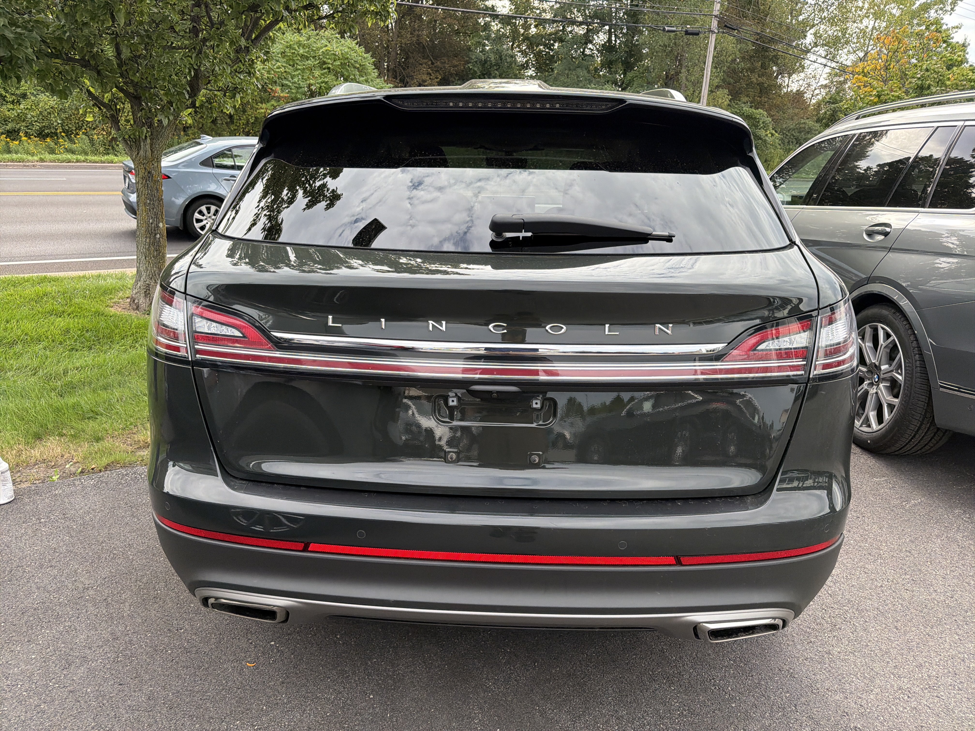 Used 2023 Lincoln Nautilus AWD w/ Premium Package image 6