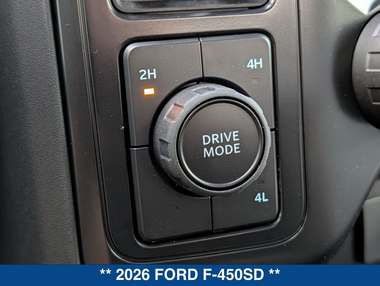 New 2026 Ford F450 XLT w/ FX4 Off-Road Package AWD/4WD image 57