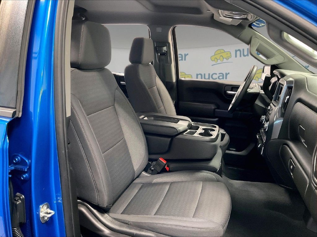 Used 2023 Chevrolet Silverado 1500 Custom w/ 2.7L Blackout Package AWD/4WD image 11
