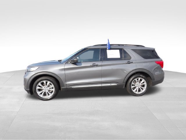 Certified 2023 Ford Explorer XLT w/ Equipment Group 202A RWD image 5