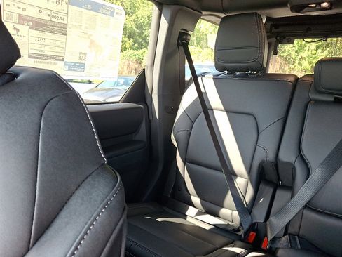 New 2025 Ford Bronco Badlands image 12