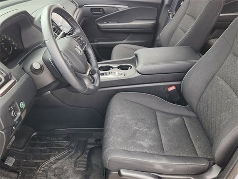 Certified 2025 Honda Ridgeline Sport image 11