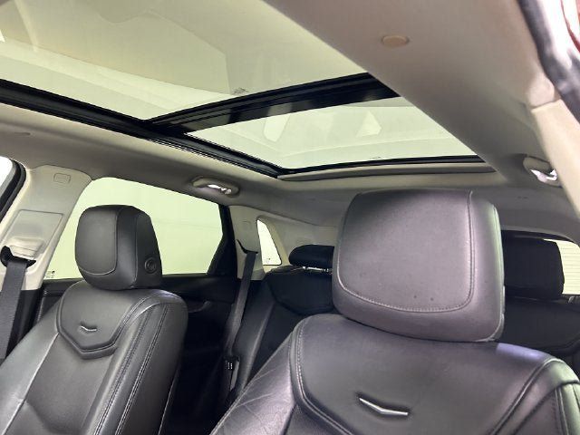 Used 2017 Cadillac XT5 Luxury AWD/4WD image 12