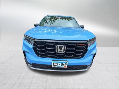 Used 2023 Honda Pilot TrailSport image 2