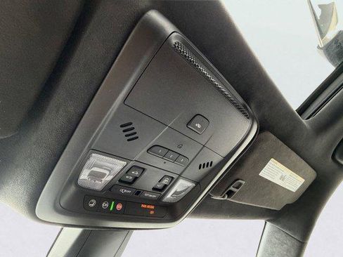 Used 2017 Cadillac XT5 Platinum w/ Driver Assist Package image 31