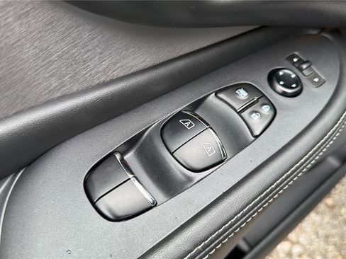 Used 2020 Nissan Murano SL image 20