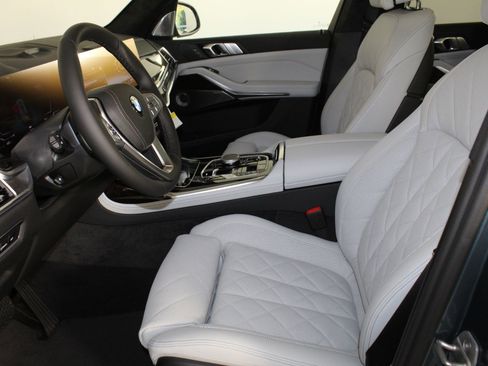 New 2026 BMW X7 xDrive40i image 5