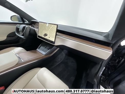 Used 2021 Tesla Model S Plaid image 25