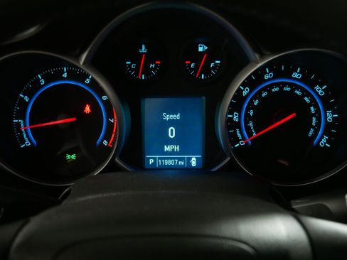 Used 2012 Chevrolet Cruze LT image 21