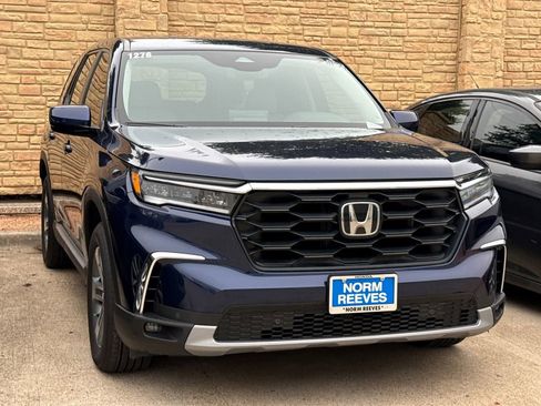 Certified 2025 Honda Pilot EX-L image 3