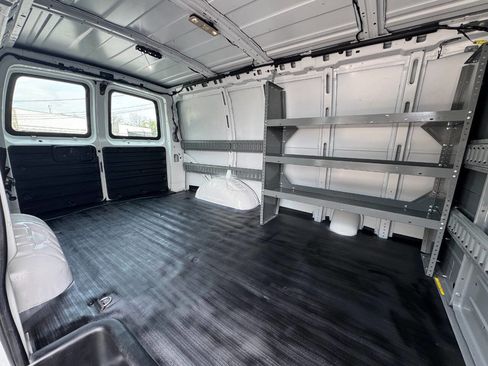 Used 2021 Chevrolet Express 2500 w/ Driver Convenience Package RWD image 12