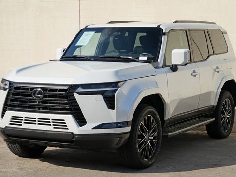 Used 2024 Lexus GX 550 w/ Cold Area Package AWD/4WD image 52